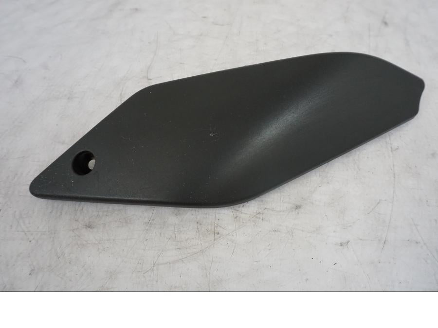 Framsidan på Sidopanel från en KTM 690 Duke -2014 motorcykel.