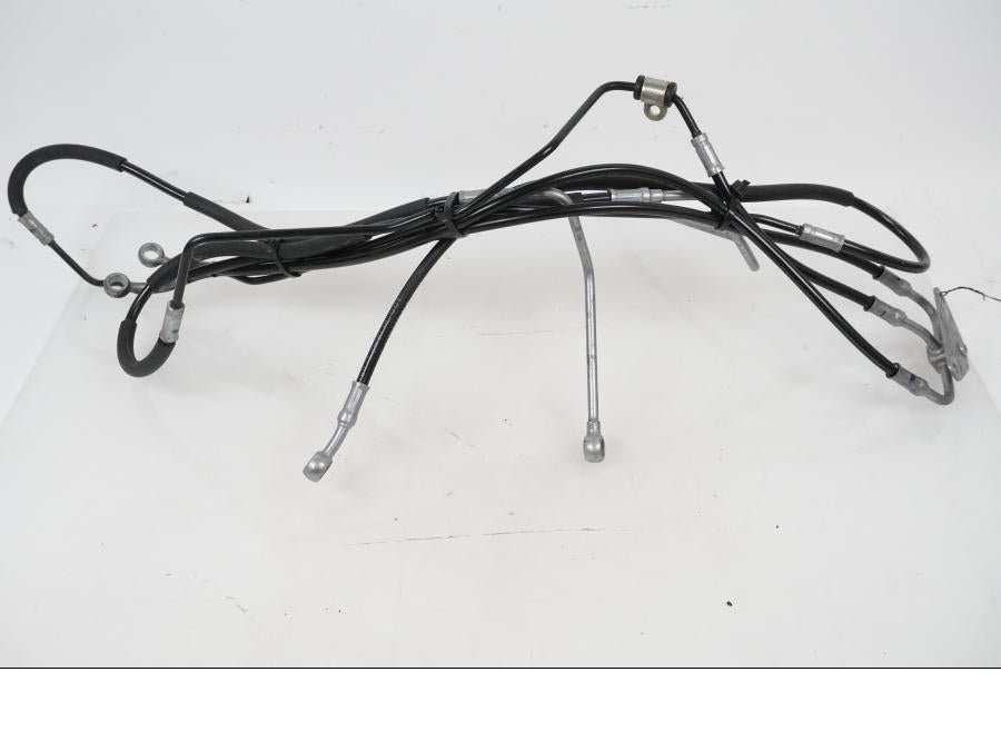 Framsidan på Bromsledning från en KTM 1290 Super Adventure S -2022 motorcykel.