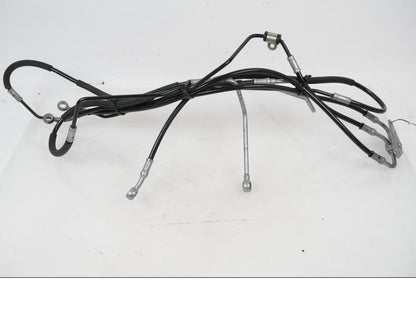 Framsidan på Bromsledning från en KTM 1290 Super Adventure S -2022 motorcykel.