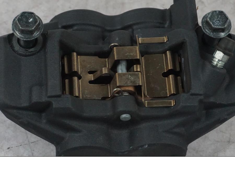 Baksidan på Bromsok från en Yamaha MT-09 -2024 motorcykel.