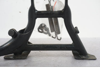 Vänster sida på Centralstöd från en BMW K 1600 GTL -2015 motorcykel.