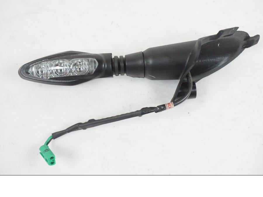 Framsidan på Blinkers LED från en KTM 390 Adventure -2021 motorcykel.