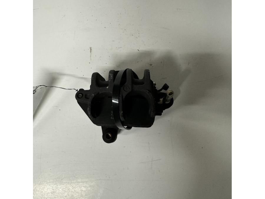 Baksidan på Bromsok från en Honda CBR 600 -1997 motorcykel.