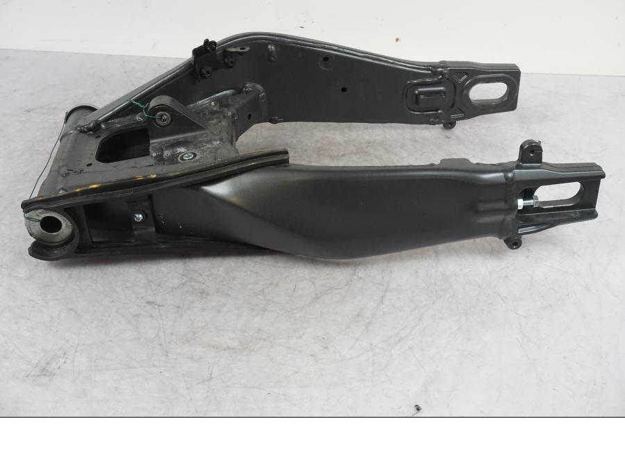 Extrabild1 på Sving från en Yamaha MT-09 -2024 motorcykel.