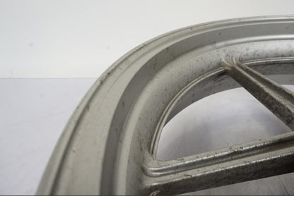 Extrabild3 på Fälg från en Kawasaki ER-6F -2010 motorcykel.