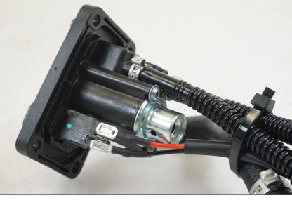 Höger sida på Bensinpump insprut från en Husqvarna 701 Supermoto -2020 motorcykel.