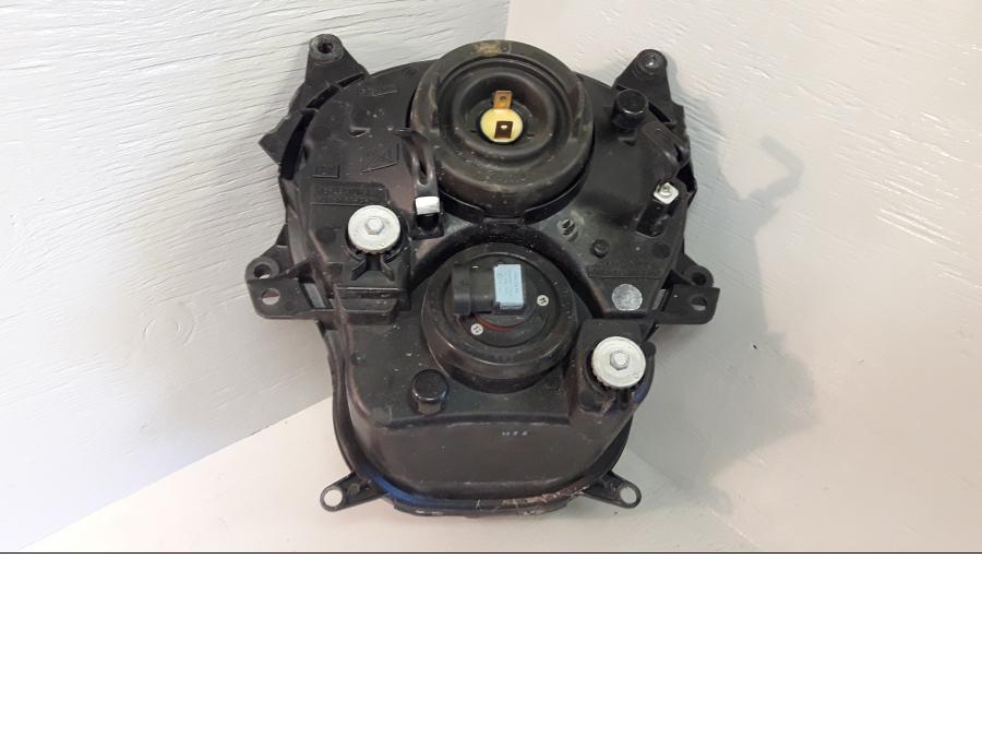 Höger sida på Strålkastare från en Suzuki GSX-R 1000 -2008 motorcykel.