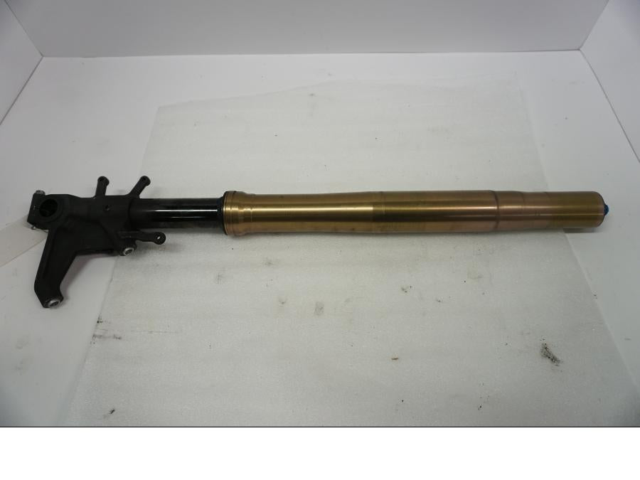 Baksidan på Gaffelben från en Suzuki GSX-R 1000 -2007 motorcykel.