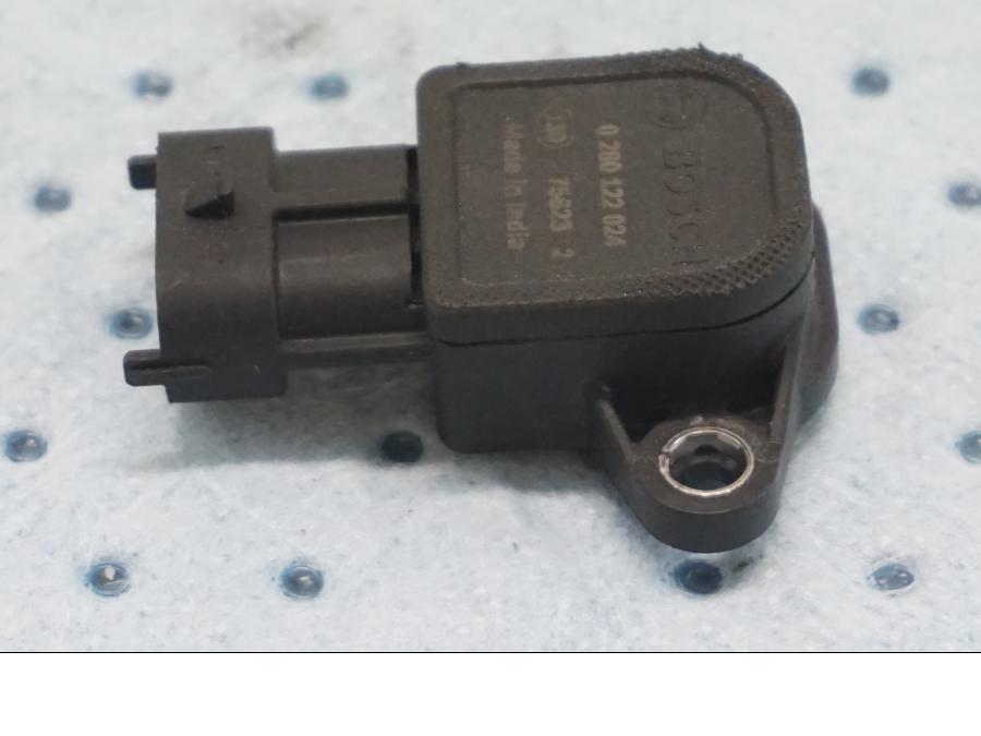 Framsidan på TPS från en KTM 125 Duke -2017 motorcykel.