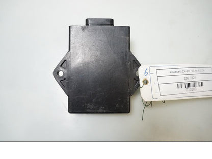 Baksidan på CDI / ECU från en Kawasaki ZX-9R -2003 motorcykel.
