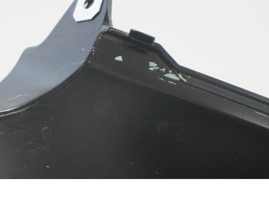 Höger sida på Bensintankskåpa från en BMW R 1250 GS -2019 motorcykel.