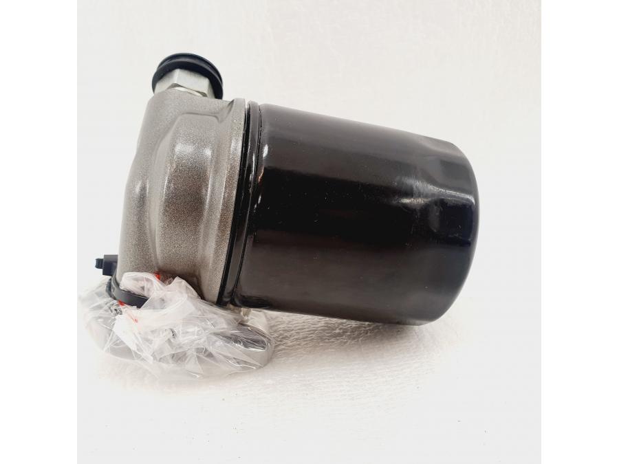 Höger sida på Oljefilter från en H-D V-Rod 1130 -2005 motorcykel.