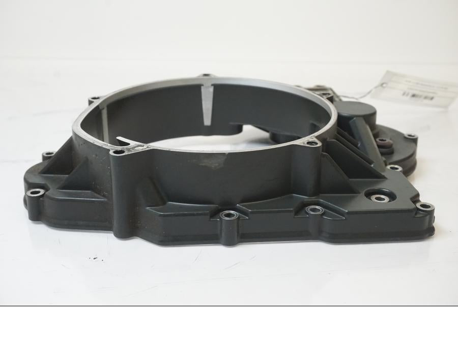 Höger sida på Kopplingskåpa från en KTM 1190 Adventure -2015 motorcykel.