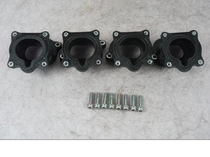 Framsidan på Insugsgummi från en Ducati Multistrada V4 -2024 motorcykel.