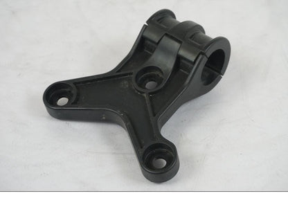 Framsidan på Instrumentfäste från en KTM 1290 Super Duke R -2018 motorcykel.