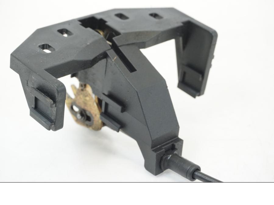 Höger sida på Sadellåsmekanism från en BMW K 1200 LT -2004 motorcykel.