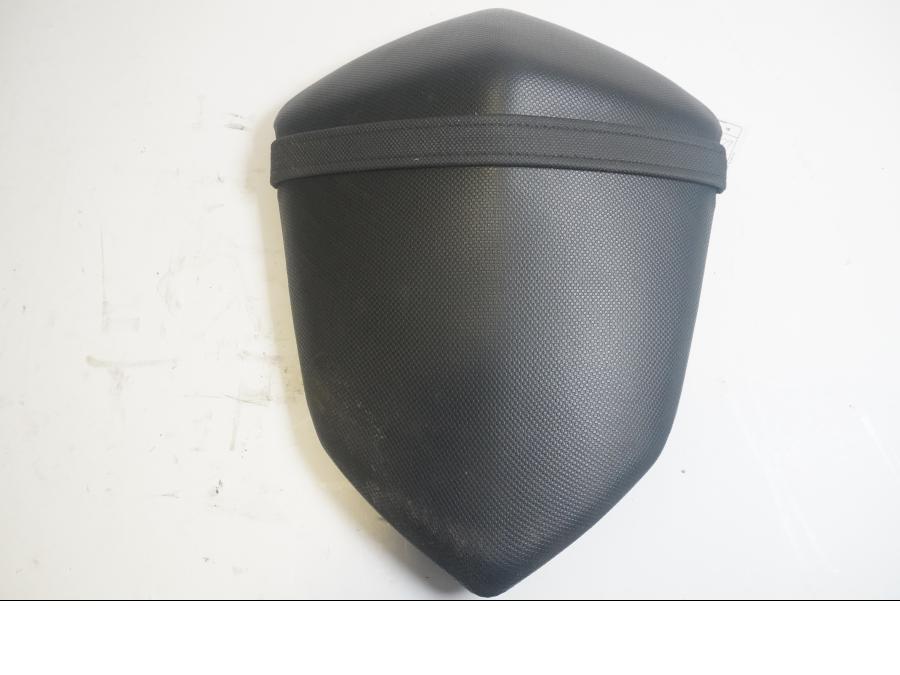 Framsidan på Sadel från en Kawasaki Z 1000 -2008 motorcykel.