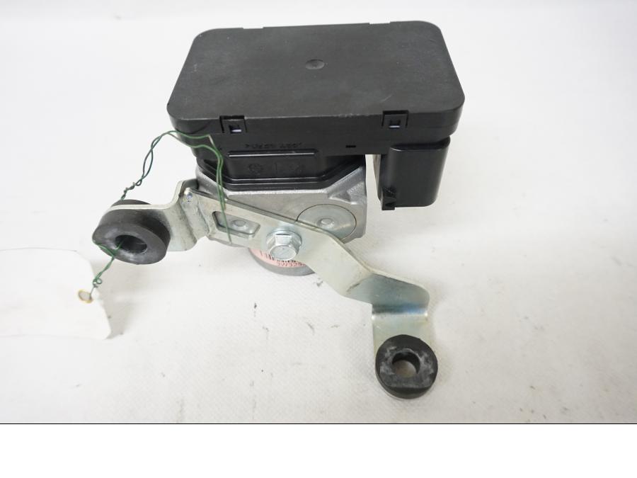 Framsidan på ABS Modulator från en Kawasaki Z 900 -2020 motorcykel.