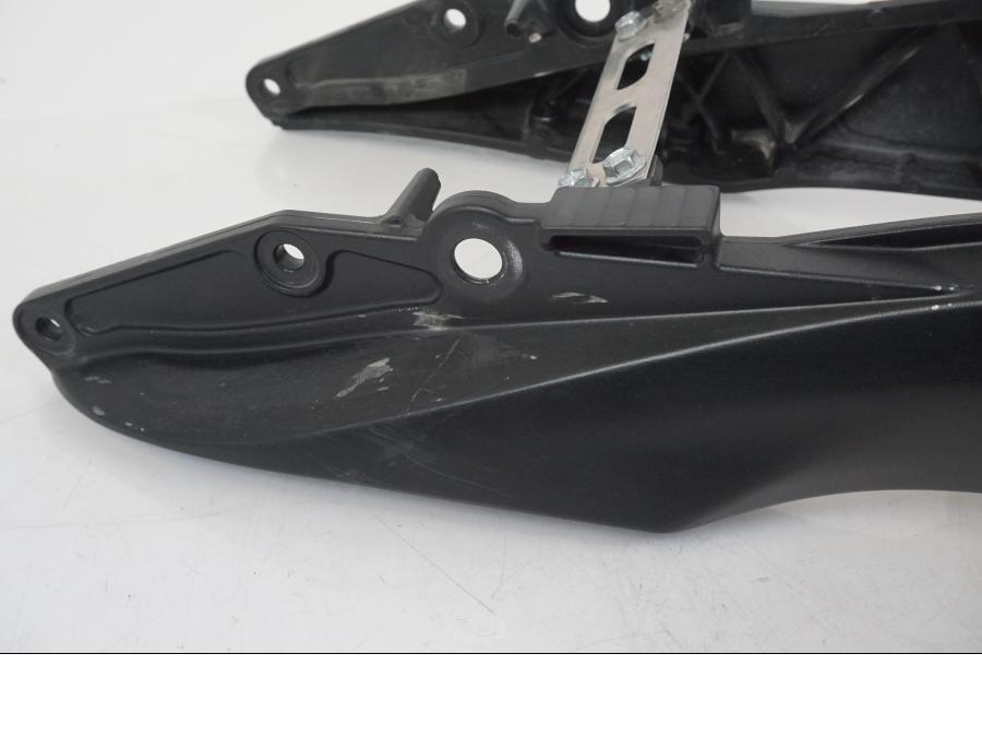 Höger sida på Bakram från en Suzuki GSX-R 1000 -2007 motorcykel.