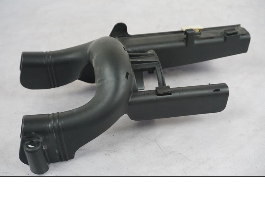 Snett nerifrån på Kabelstam från en H-D Sportster 883 XL -2007 motorcykel.