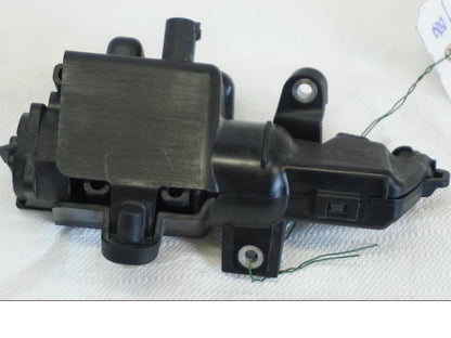 Framsidan på Centrallås från en BMW K 1600 -2015 motorcykel.