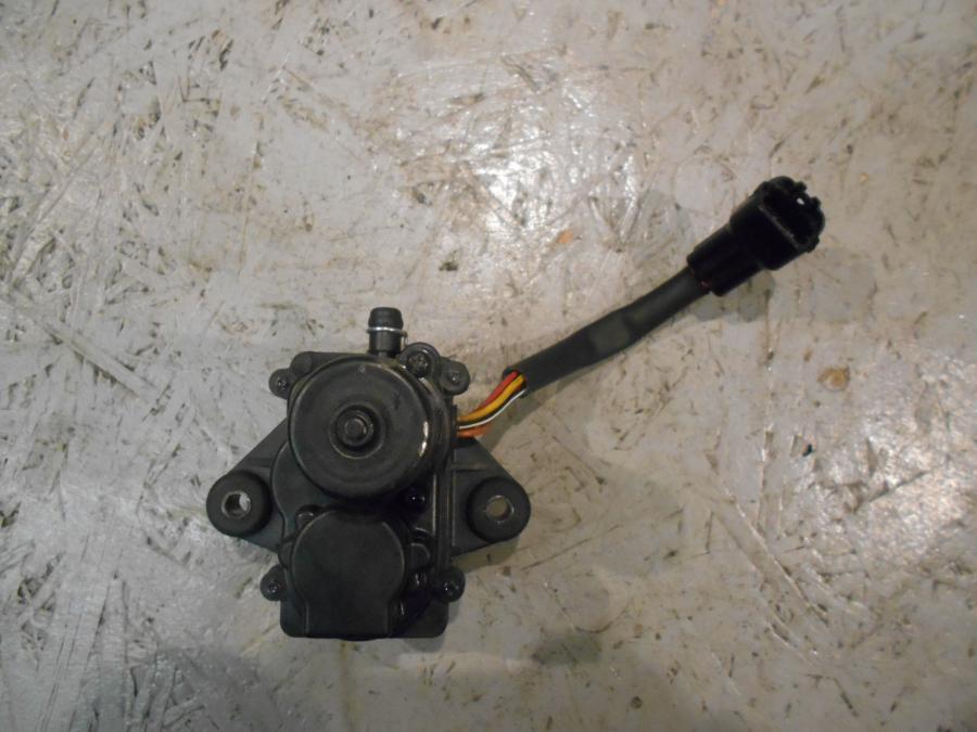 Framsidan på Avgasspjällmotor från en Ducati 848 -2013 motorcykel.