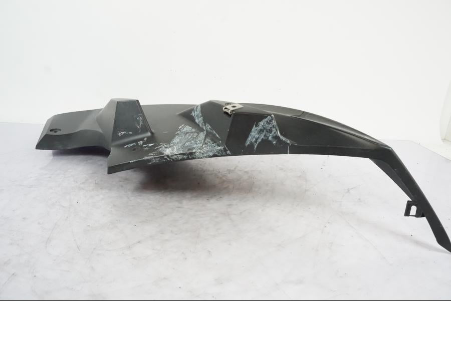 Baksidan på Sidkåpa från en Yamaha YZF-R 125 -2008 motorcykel.