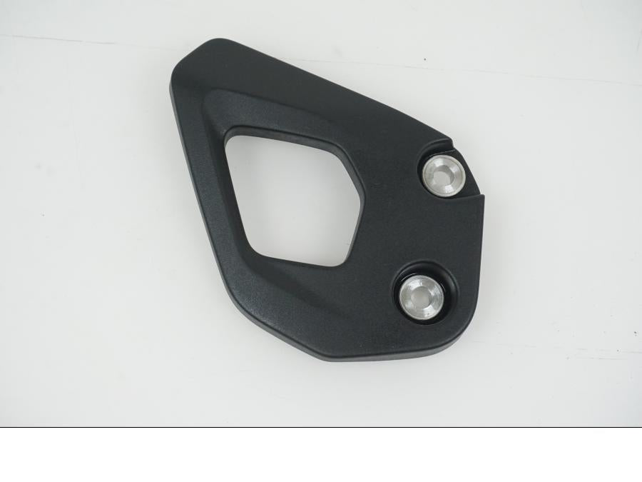 Framsidan på Fotpinnehälskydd från en BMW R 1250 GS -2023 motorcykel.