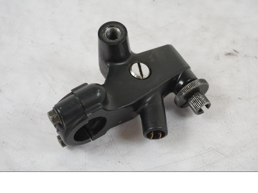 Framsidan på Kopplingsklo från en Honda CB 750 -1996 motorcykel.