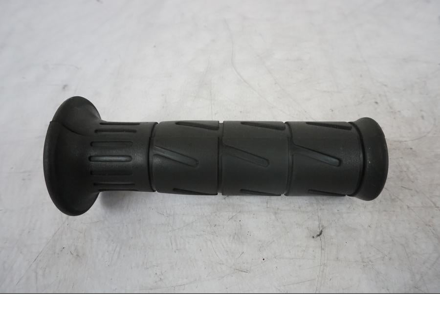 Höger sida på Handtag från en Kawasaki ER-6F -2010 motorcykel.