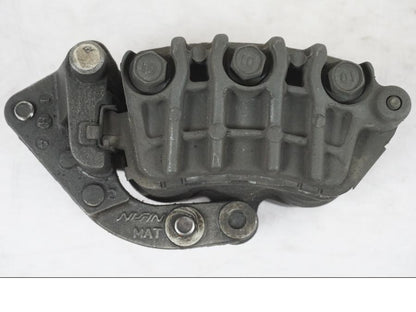 Snett uppifrån på Bromsok från en Honda NT 650 V -2002 motorcykel.