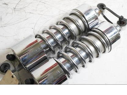 Snett uppifrån på Stötdämpare från en Kawasaki VN 750 -1993 motorcykel.