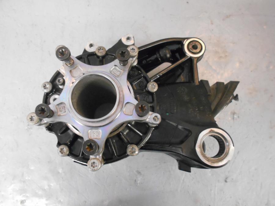 Baksidan på Slutväxel från en BMW R 1200 RS -2016 motorcykel.