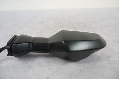 Vänster sida på Blinkers från en Kawasaki Z 800 -2014 motorcykel.