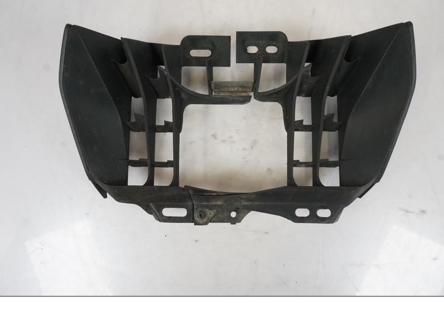 Snett uppifrån på Kylarvinge från en KTM 125 Duke -2017 motorcykel.