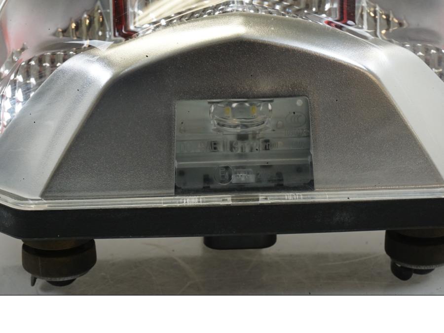 Snett uppifrån på Baklampa från en BMW R 1250 GS -2019 motorcykel.