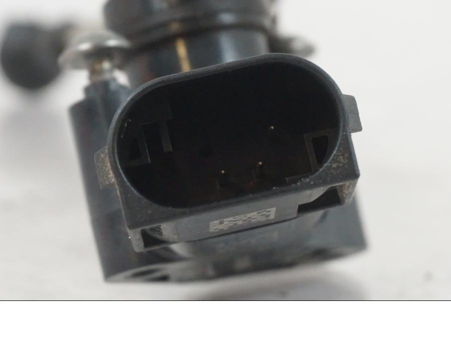 Extrabild4 på Nivåsensor från en BMW R 1250 GS -2021 motorcykel.