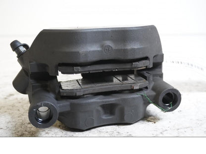 Höger sida på Bromsok från en Triumph Daytona 675 -2011 motorcykel.