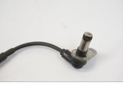 Baksidan på ABS givare från en Yamaha MT-07 -2018 motorcykel.