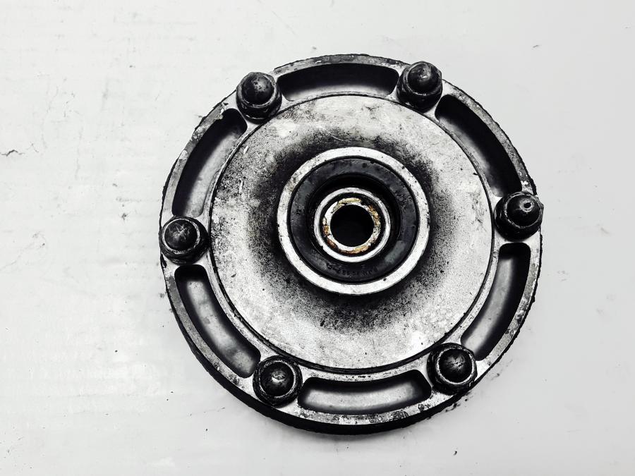 Framsidan på Drevfäste från en Kawasaki VN 800 -1995 motorcykel.