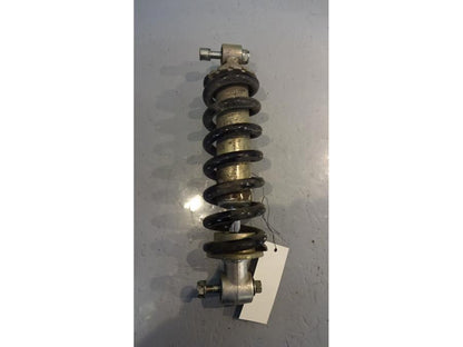 Baksidan på Stötdämpare från en Honda NC 750 S -2017 motorcykel.