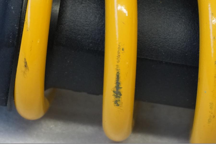 Snett uppifrån på Stötdämpare från en Honda CBR 600 RR -2004 motorcykel.