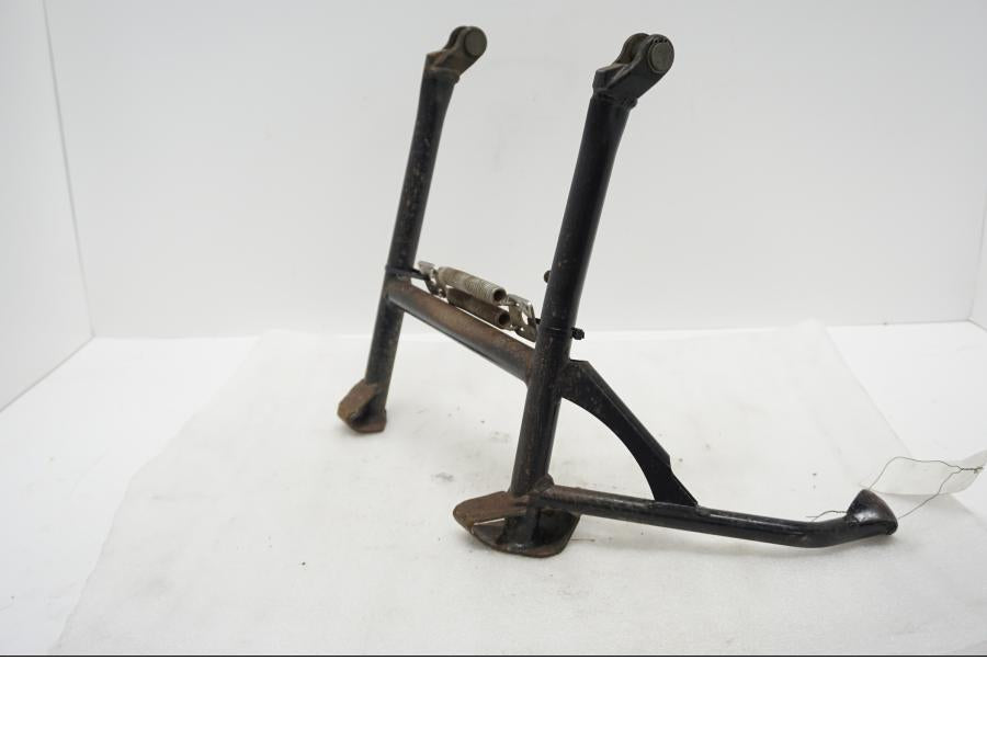 Baksidan på Centralstöd från en BMW R 1200 GSA -2017 motorcykel.