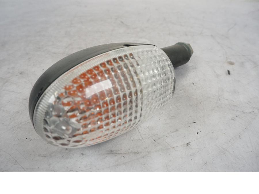 Framsidan på Blinkers från en BMW R 850 R -2004 motorcykel.