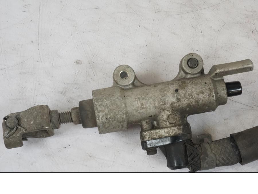 Snett uppifrån på Bromshuvudcylinder från en Honda CBR 1000 F -1999 motorcykel.