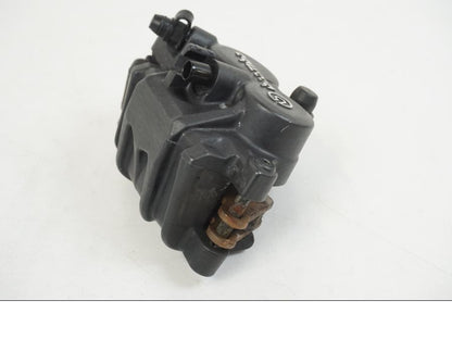 Snett uppifrån på Bromsok från en BMW F 650 CS -2002 motorcykel.