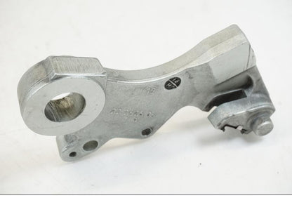 Baksidan på Bromsoksfäste från en Husqvarna 701 Supermoto -2020 motorcykel.