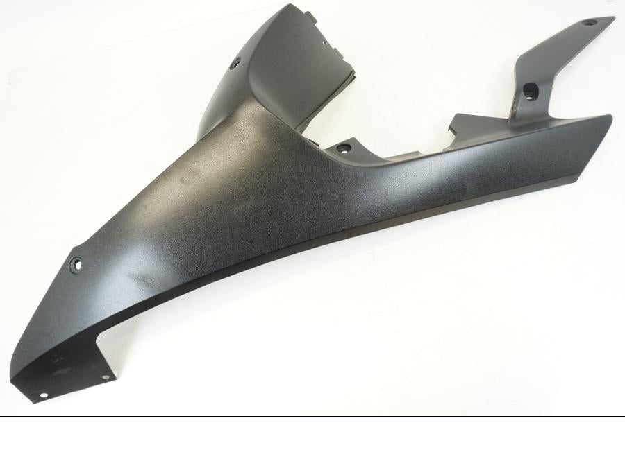 Framsidan på Magkåpa från en Honda ST 1300 -2002 motorcykel.