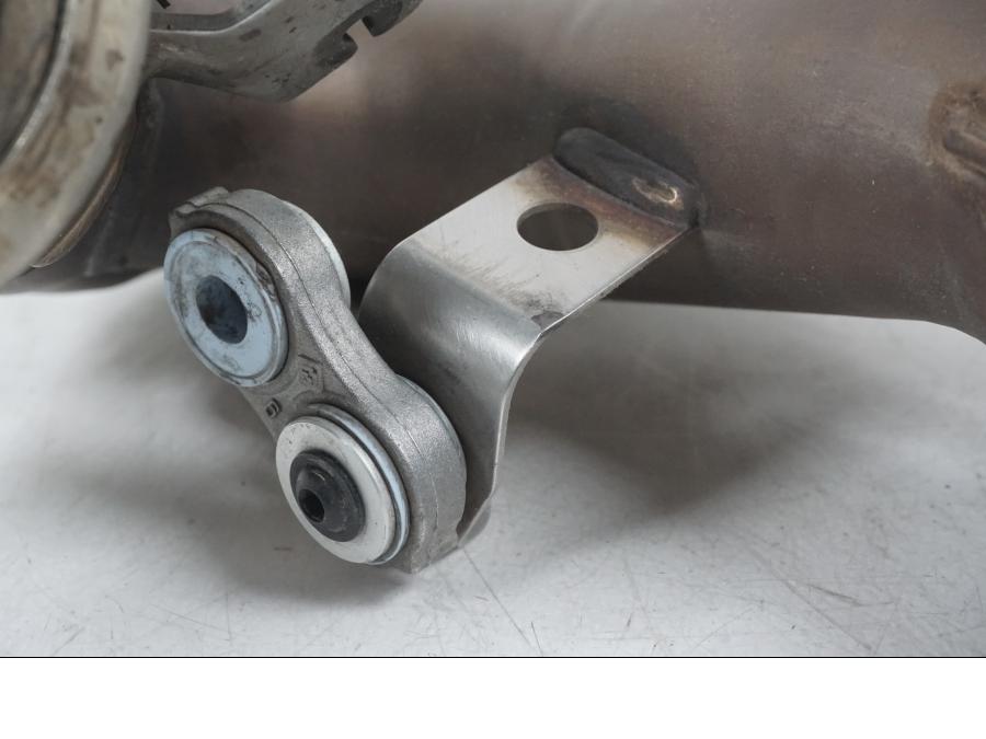 Extrabild1 på Mellanrör från en Ducati Hyperstrada -2013 motorcykel.