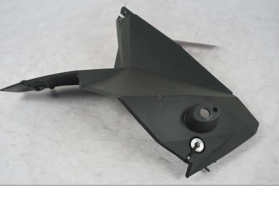 Höger sida på Strålkastarfäste från en KTM 690 SM R -2009 motorcykel.